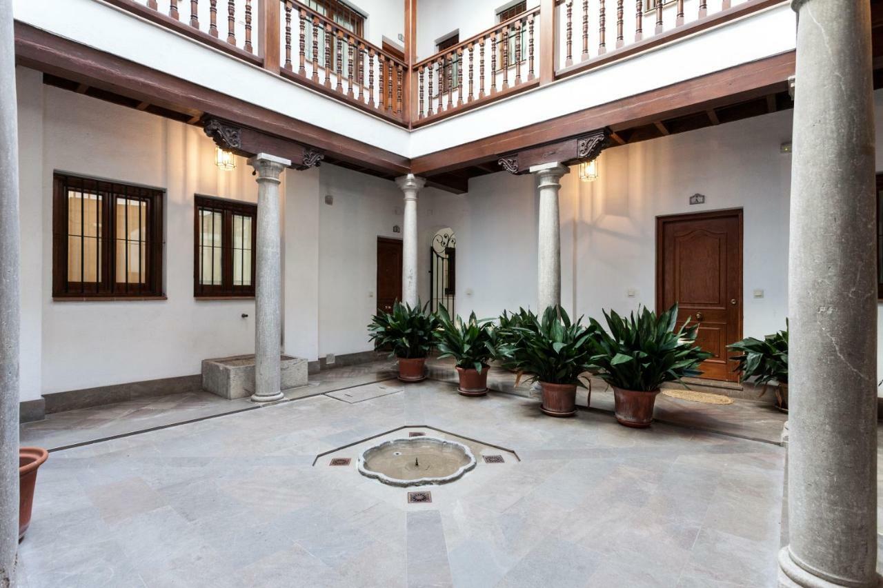 Apartamento De Lujo En Antiguo Convento Granada Exterior photo