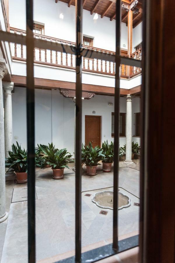 Apartamento De Lujo En Antiguo Convento Granada Exterior photo